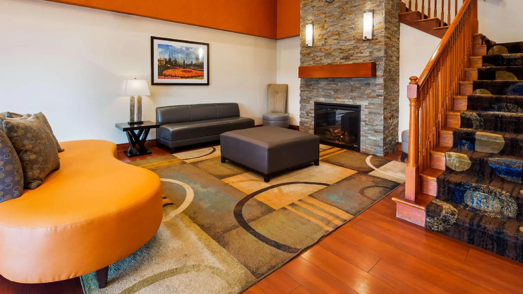 Executive Inn & Suites