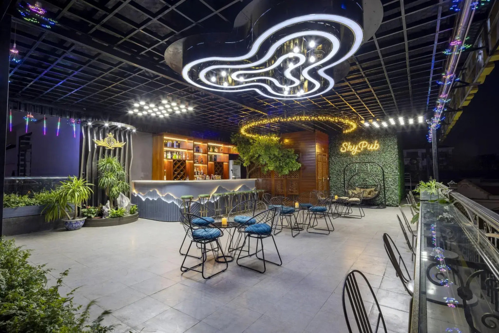 Diamond Luxury Hotel