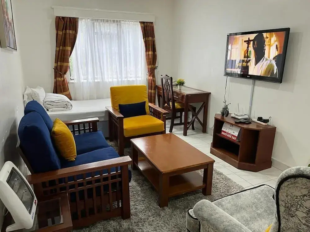 Lux Suites Lantana Executive Apartments
