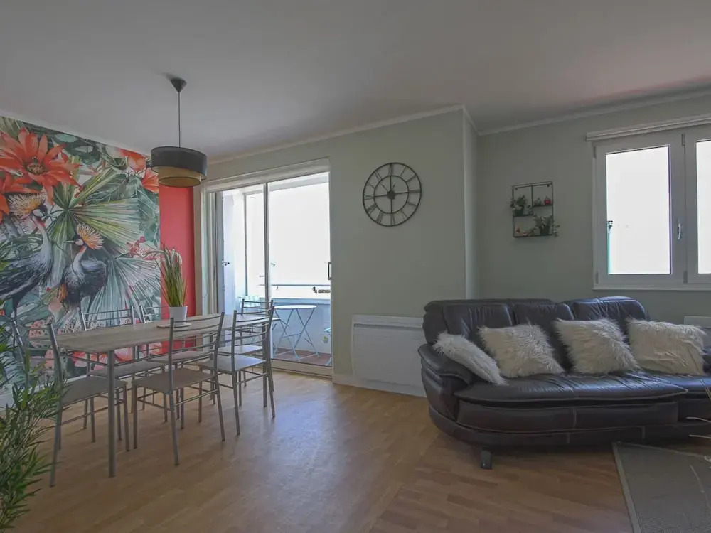 Endearing Apartment in Arromanches-les-bains Nearby the Sea With View on the Harbour