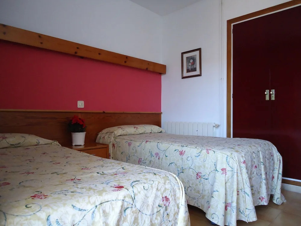 Elegant Villa with Private Pool in Jerte