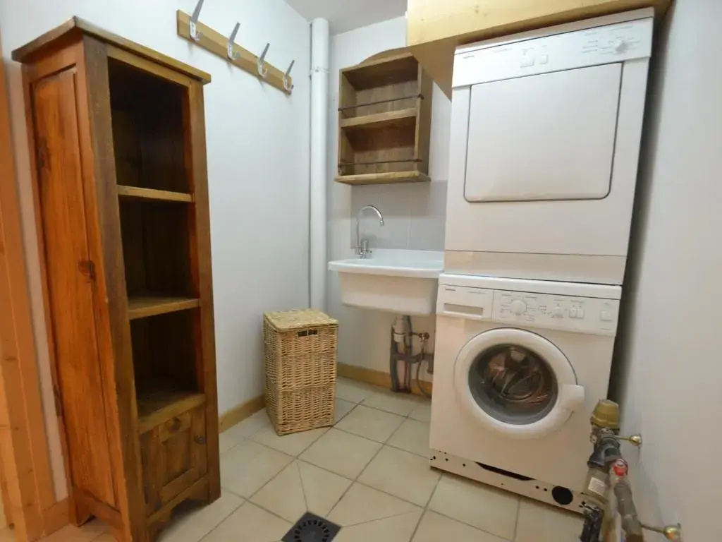 Chalet Le Grand-Bornand, 8 pièces, 11 personnes - FR-1-391-22