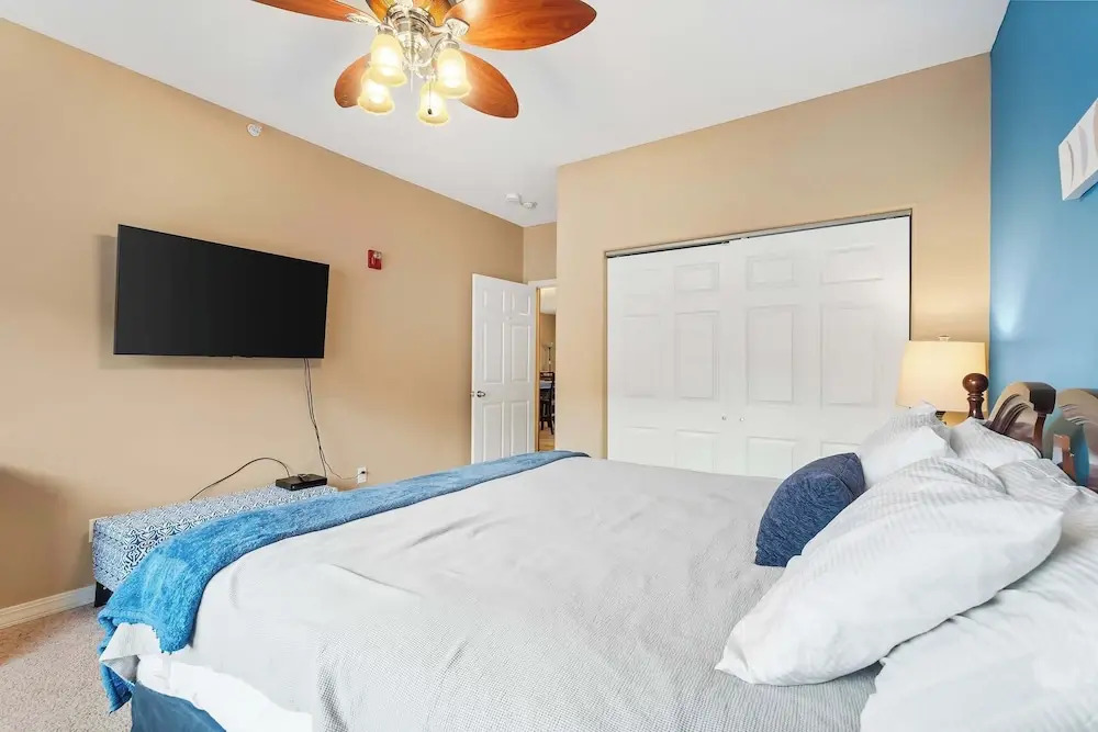 Rockwood Lakeview Getaway Incredible Location!