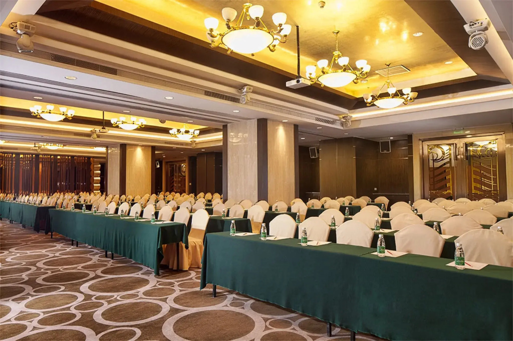 Renaissance Shenzhen Luohu Hotel