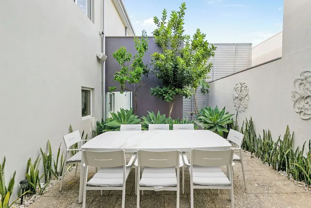 Walk to Beach Coastal Home in Coogee