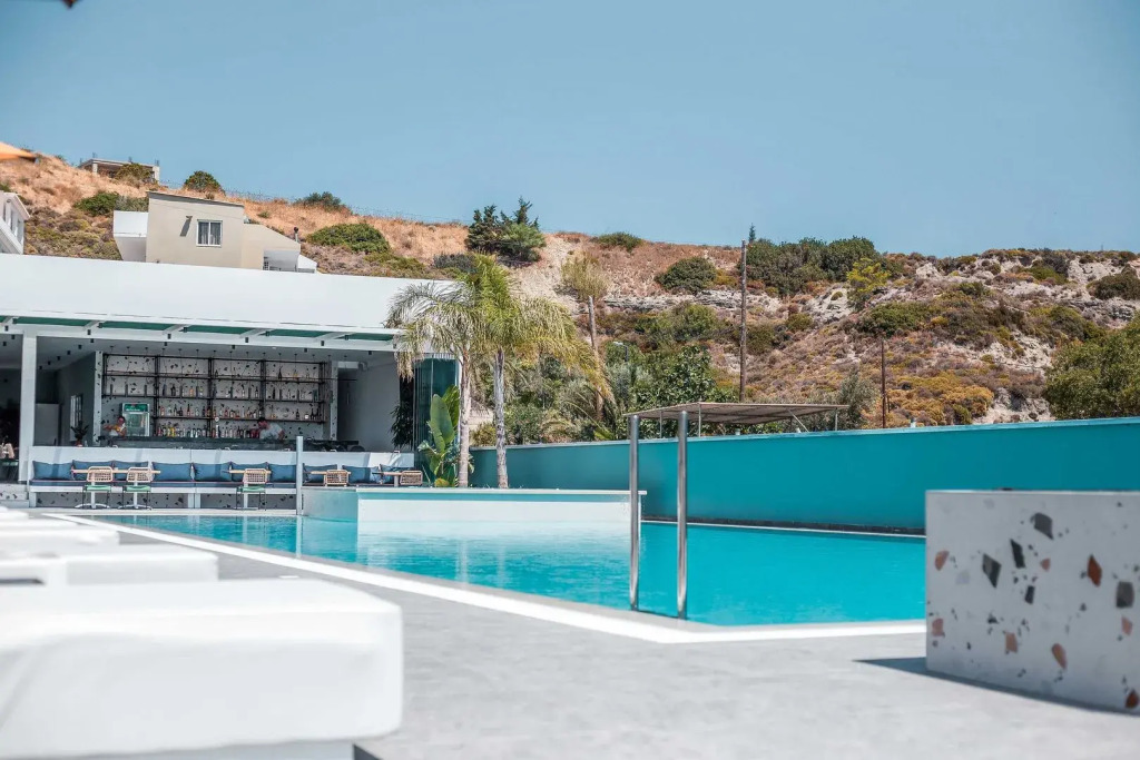Mazoren Art Hotel