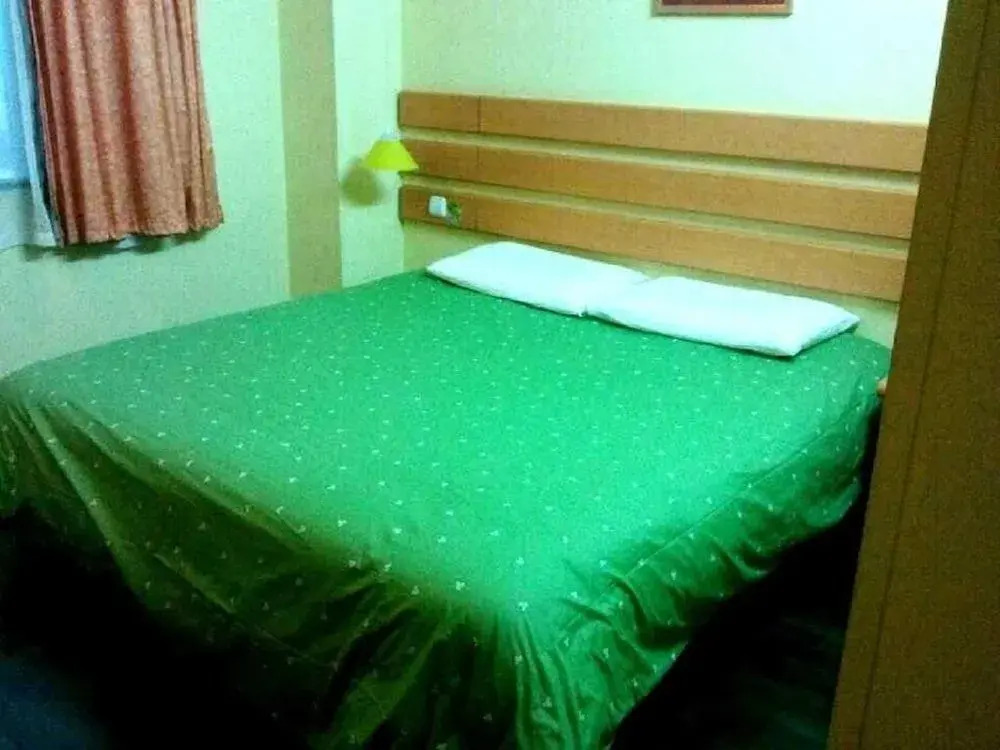 Qingdao Home Inn - Central Business District