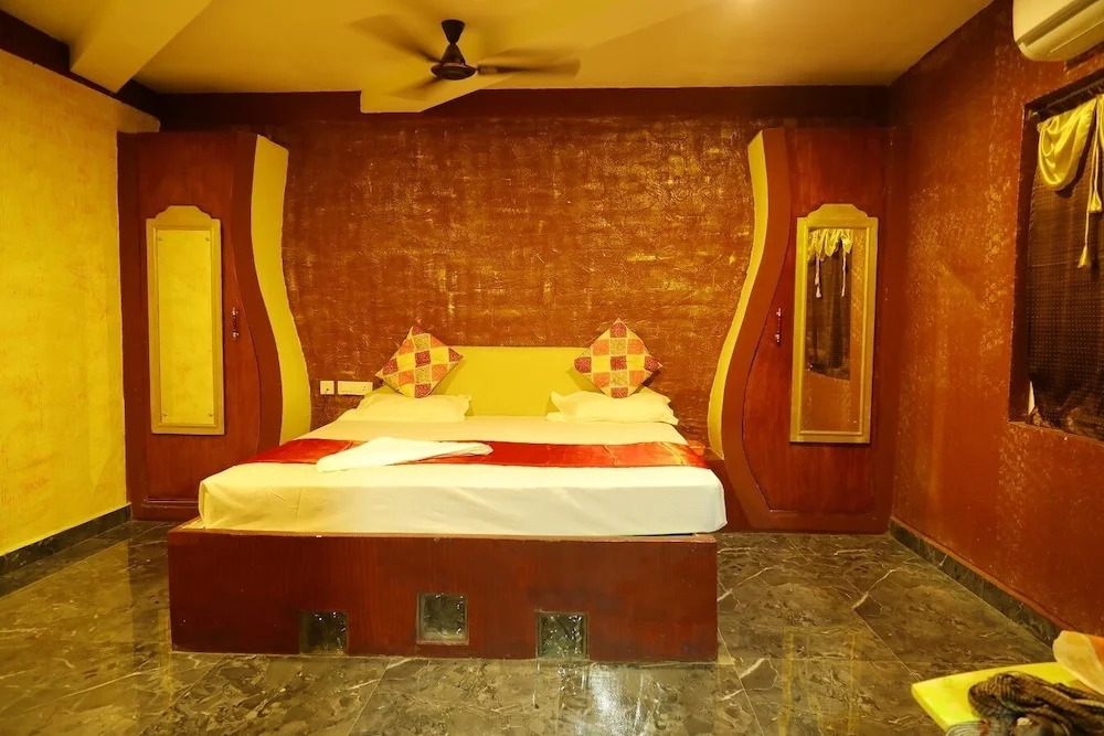 Navagiraga Resorts & Hotel