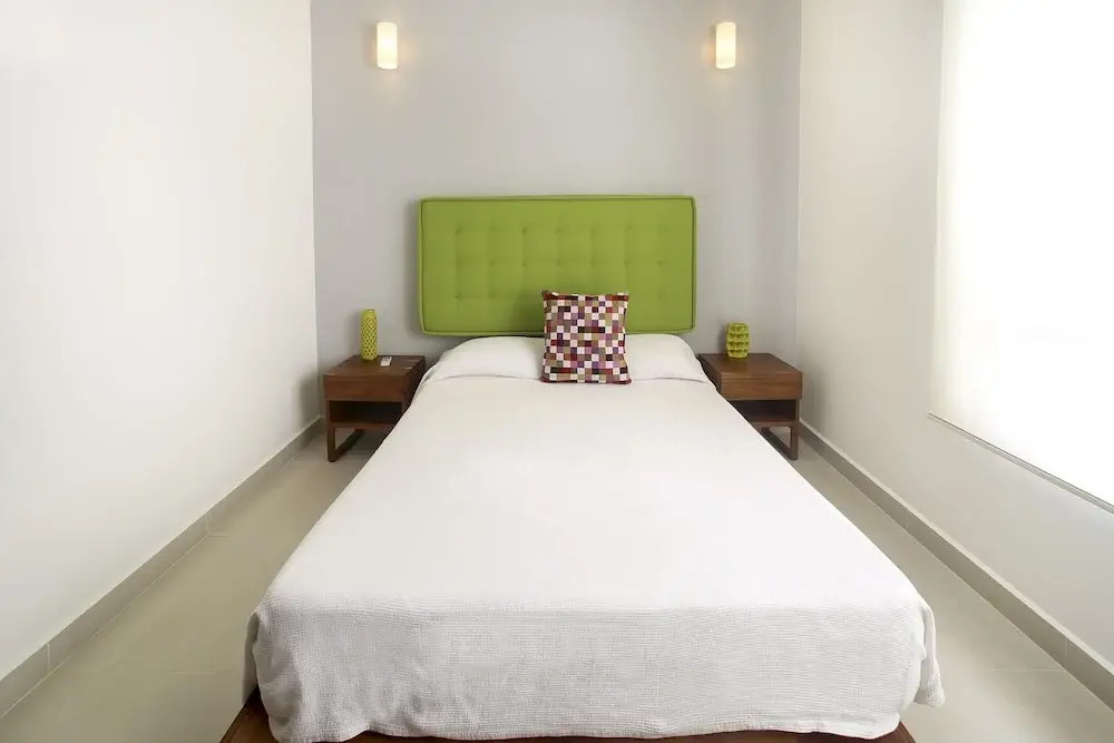 HIRA PH4 w Rooftop Terrace by Gate48