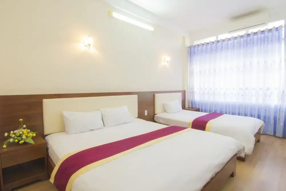 Ngan Hang Hotel