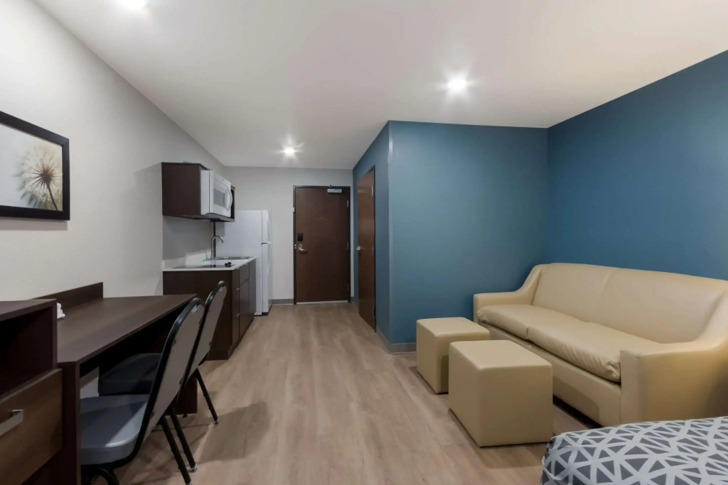 WoodSpring Suites Chandler Airport