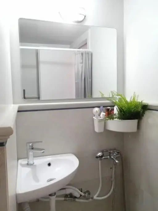 Aegina Port Apt 4