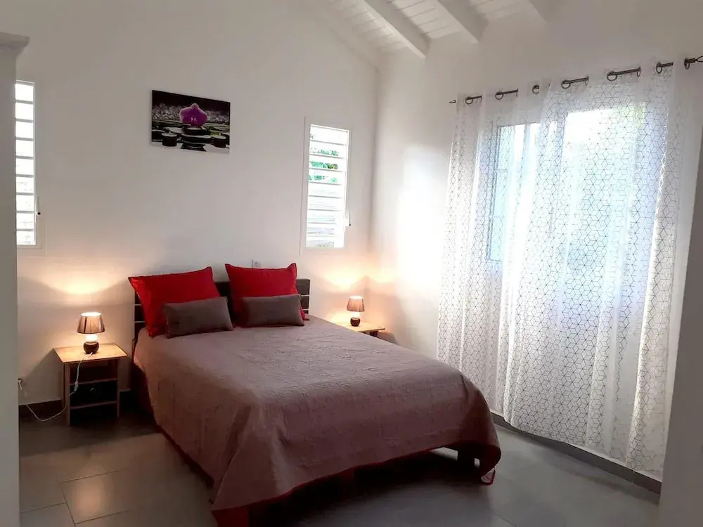 Villa with 3 Bedrooms in Saint-François, with Wonderful Sea View, Private Pool, Enclosed Garden