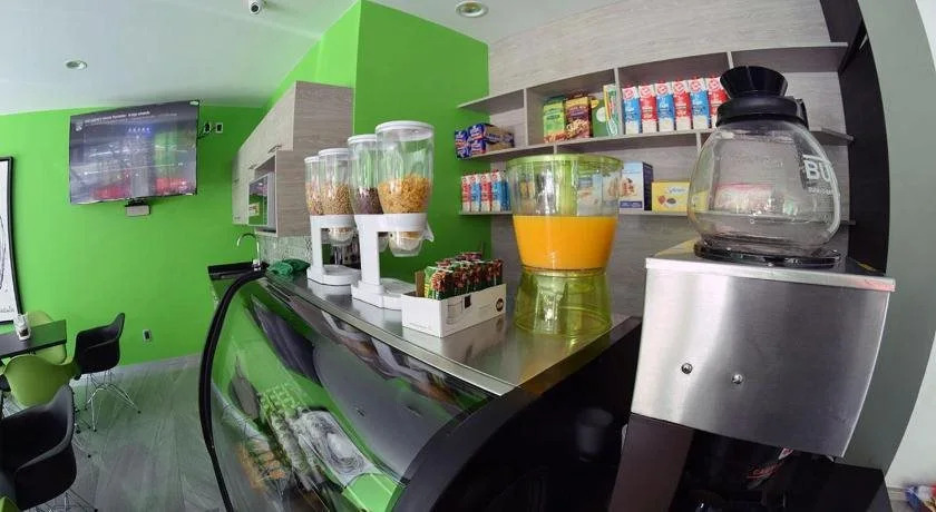 HOTEL LEMON GREEN -Zona Expo Frente al Centro de Convenciones
