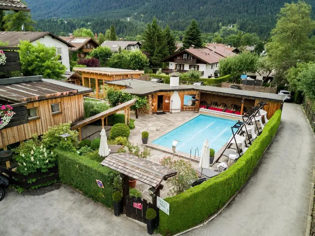 Staudacherhof in Garmisch-Partenkirchen I Blick aufs Zugspitzmassiv I einzigartige Bayurvida Küche