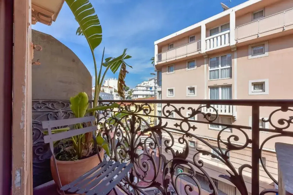 SERRENDY Fall in love Large 1-bedroom apartment 7min to Palais