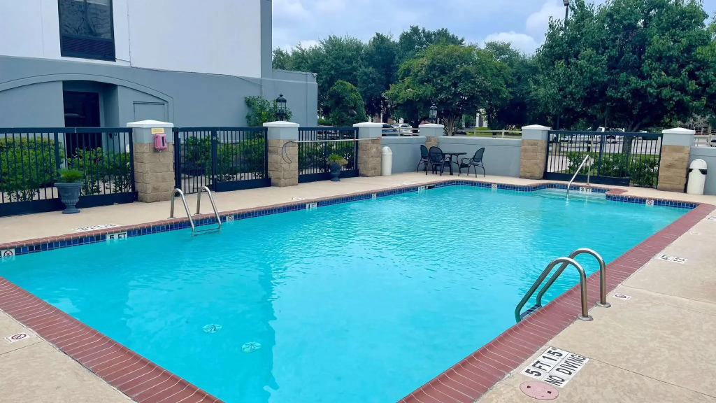 Best Western Plus Sugar Land-Stafford