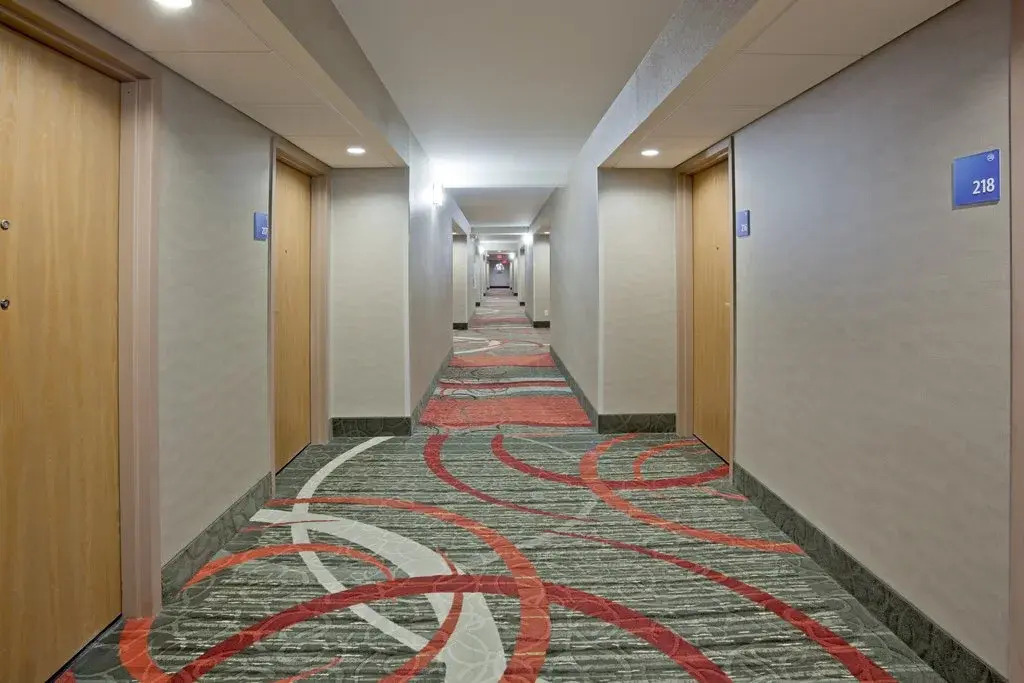 Holiday Inn Express & Suites Bloomington West by IHG