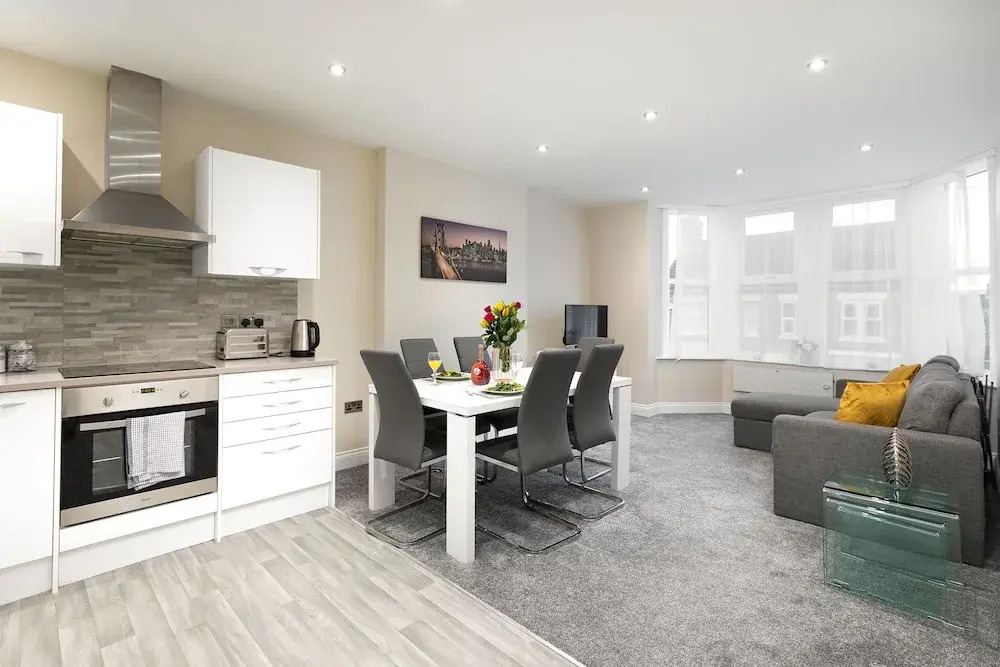KVM - Kensington Apartment