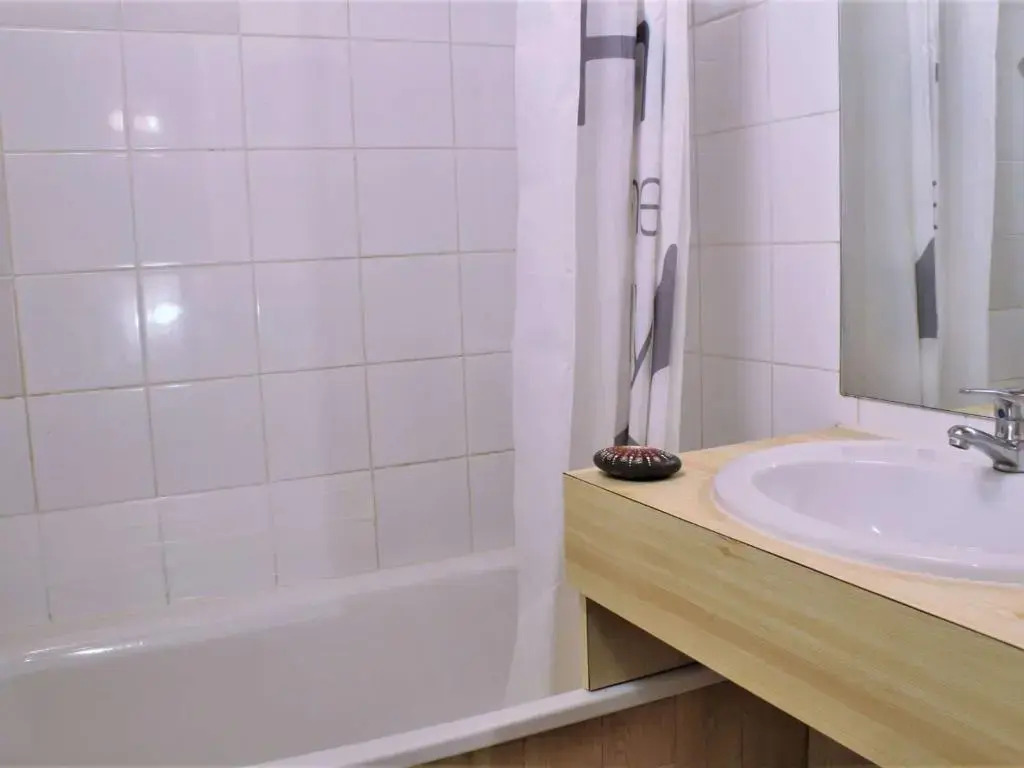 Appartement Risoul, 2 pièces, 6 personnes - FR-1-330-544