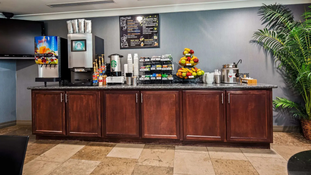 Best Western PLUS Avita Suites