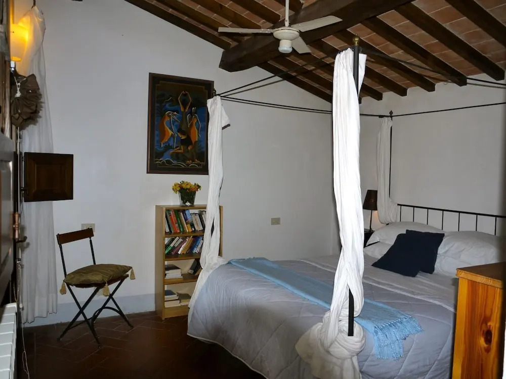 Countryside Privacy & Views, but Within a Medieval Tuscan Village