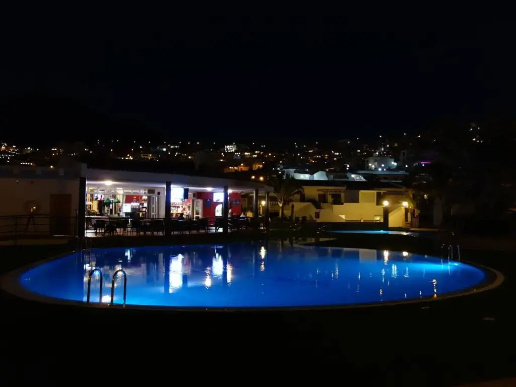 FreeWiFi Sea view Balcony Spacious Bedroom 2 Pools