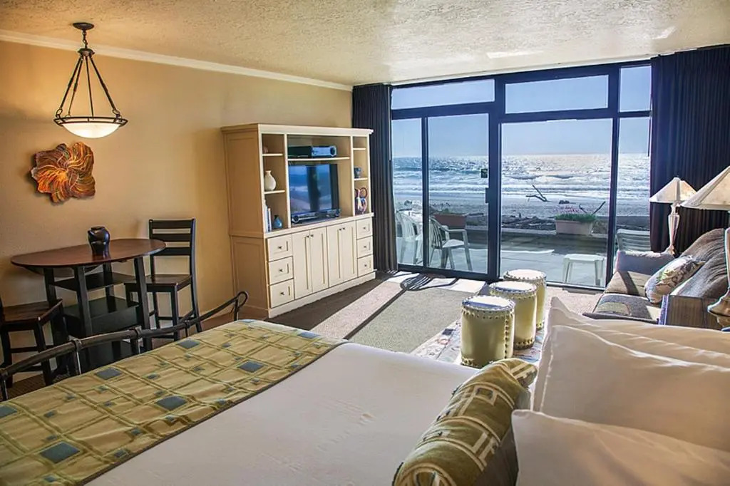 Inn at Spanish Head Resort Hotel