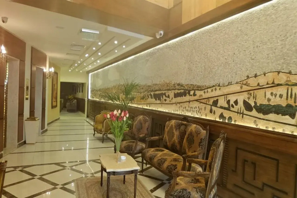 City Rose Hotel Suites