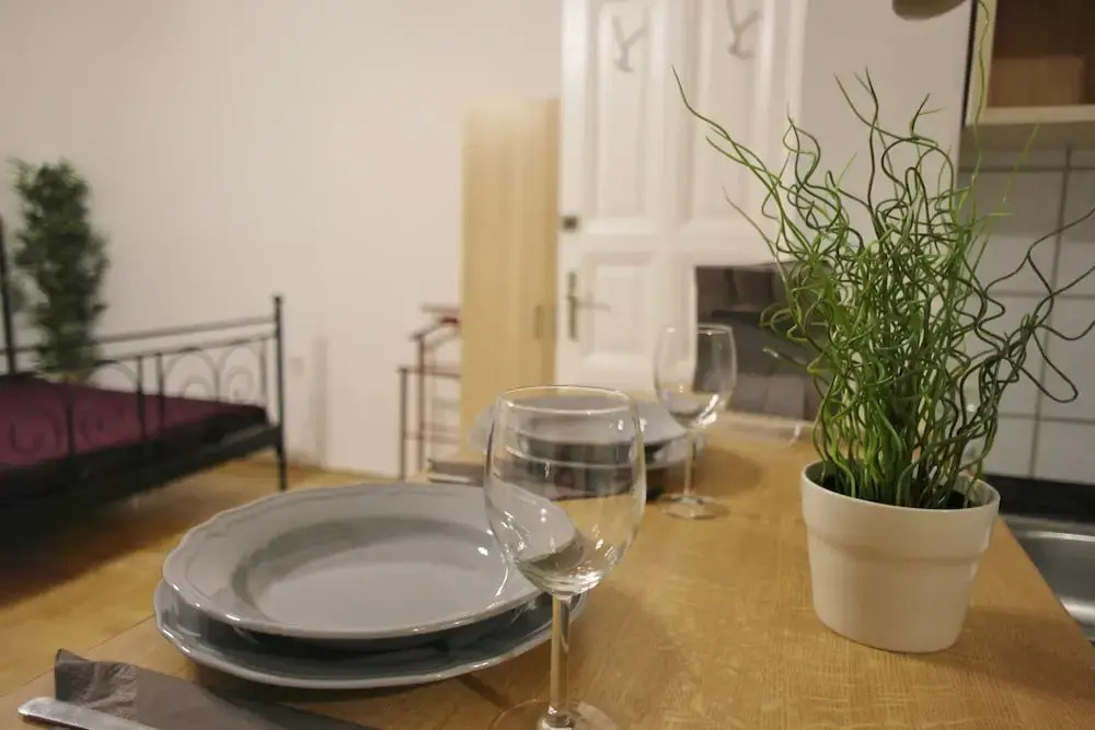 Budget Apartment by Hi5 - Hold Street