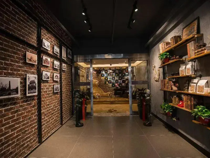 James Joyce Coffetel·Kaifeng Drum Tower