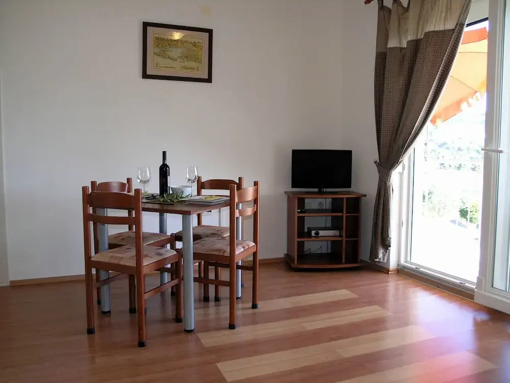 Apartments Marinko