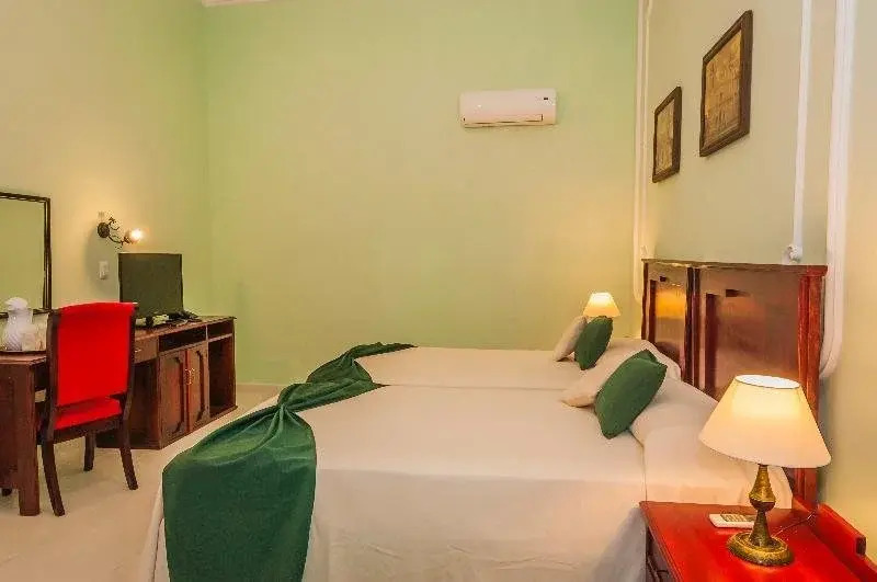 E Santa MarA­a