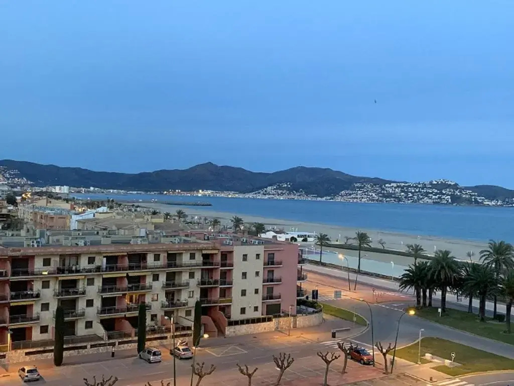 Apartamento 1ª Linea de Mar -WIFI- Aire Acondicionado