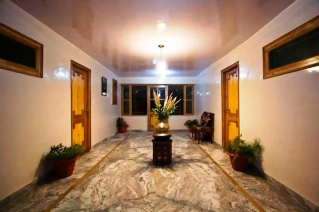 Hotel New River West Manali