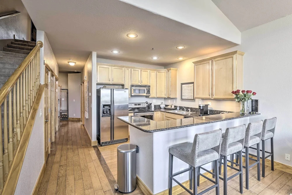 7 Mi to Slopes: Main Street Condo in Dillon