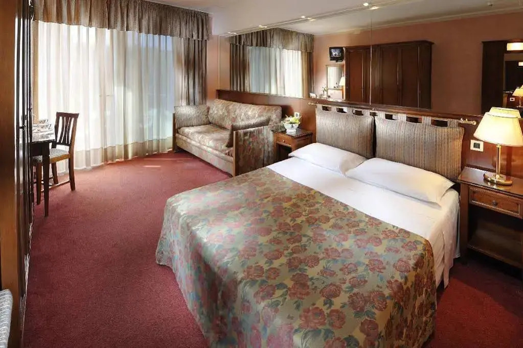 Hotel Astro