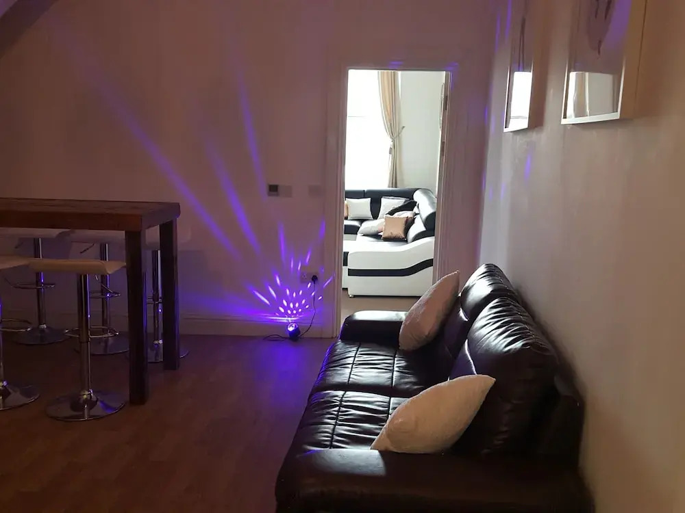 Liverpool Centre Penthouse Sleeps 8