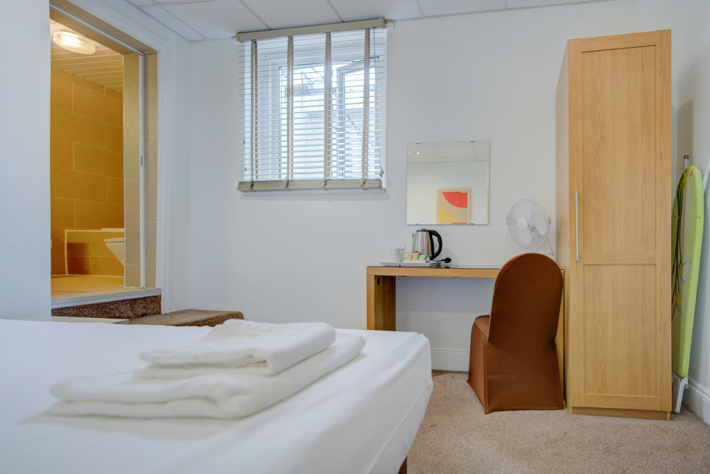 Cardiff Riverside Hotel by Belvilla
