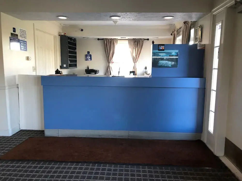 Royal Inn Victor
