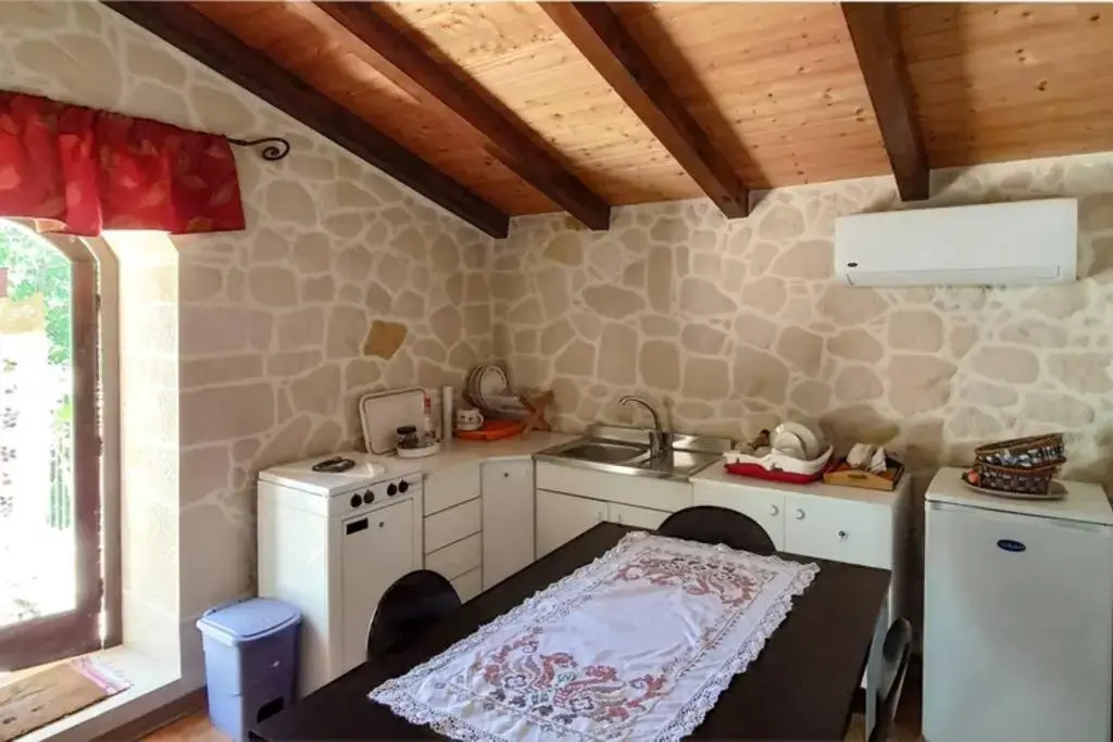 Villa Neli, Palazzolo Acreide, Siracusa, Hot Tub, Wi-Fi & Parking