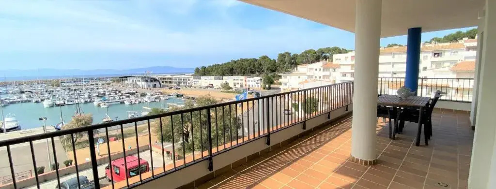 Apartaments Club Nautic LEscala