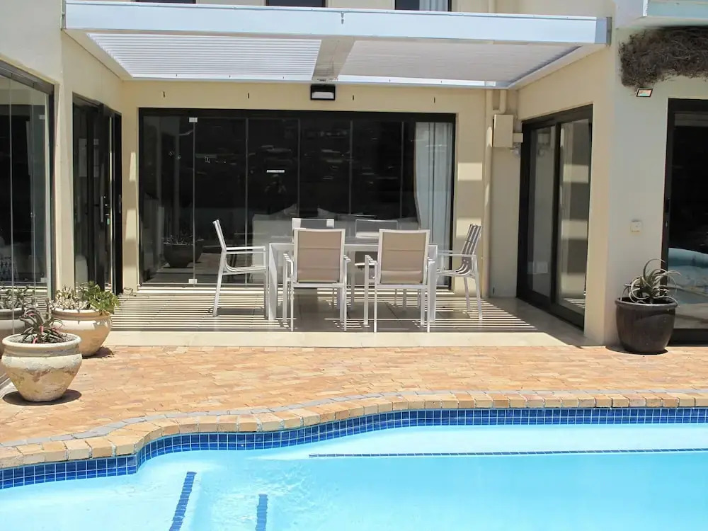 Stunning Cape Peninsula Holiday Villa With Pool