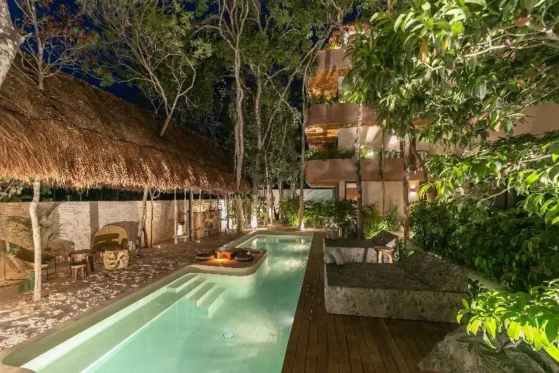 Zereno Luxury Boutique Hotel