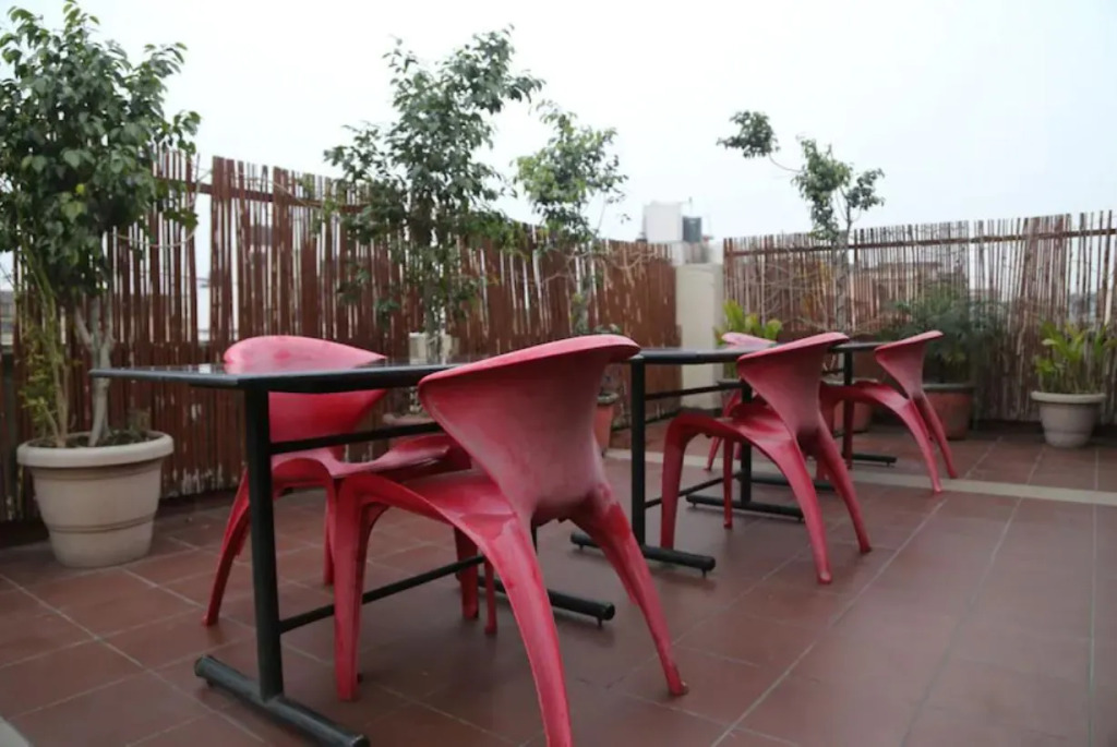 Hotel The Daanish Residency - Karol Bagh