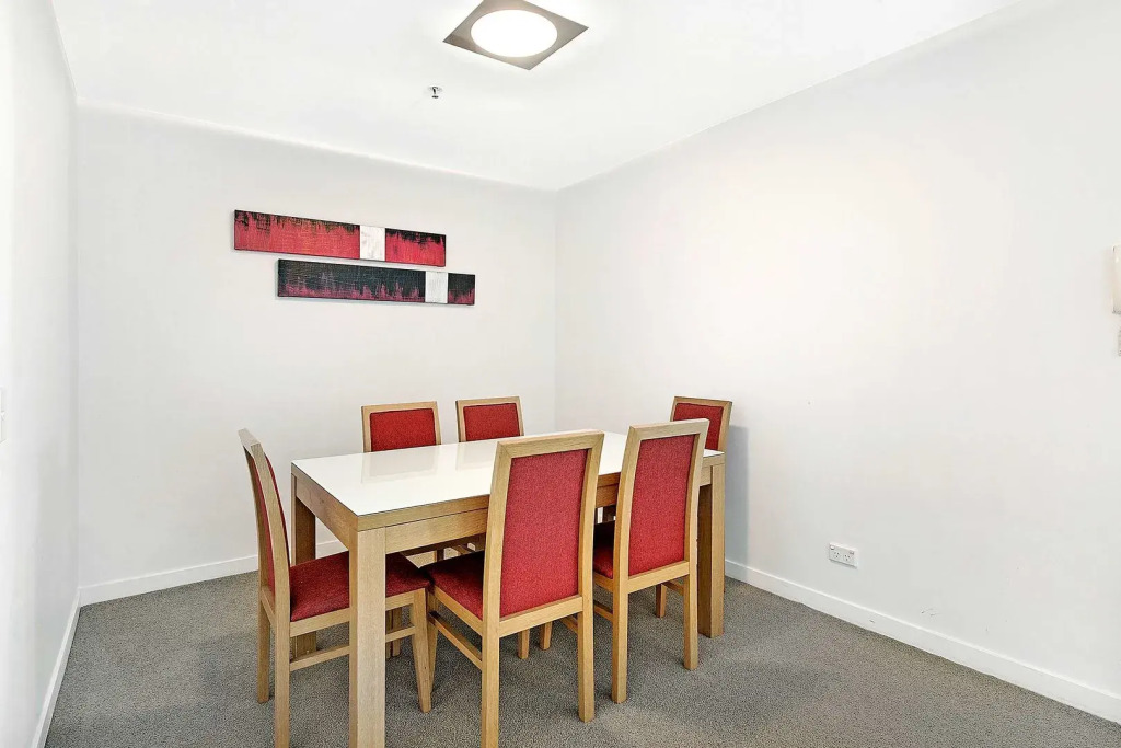 ULTIQA Freshwater Point Resort Broadbeach