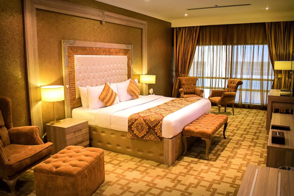 Sapphire Plaza Hotel