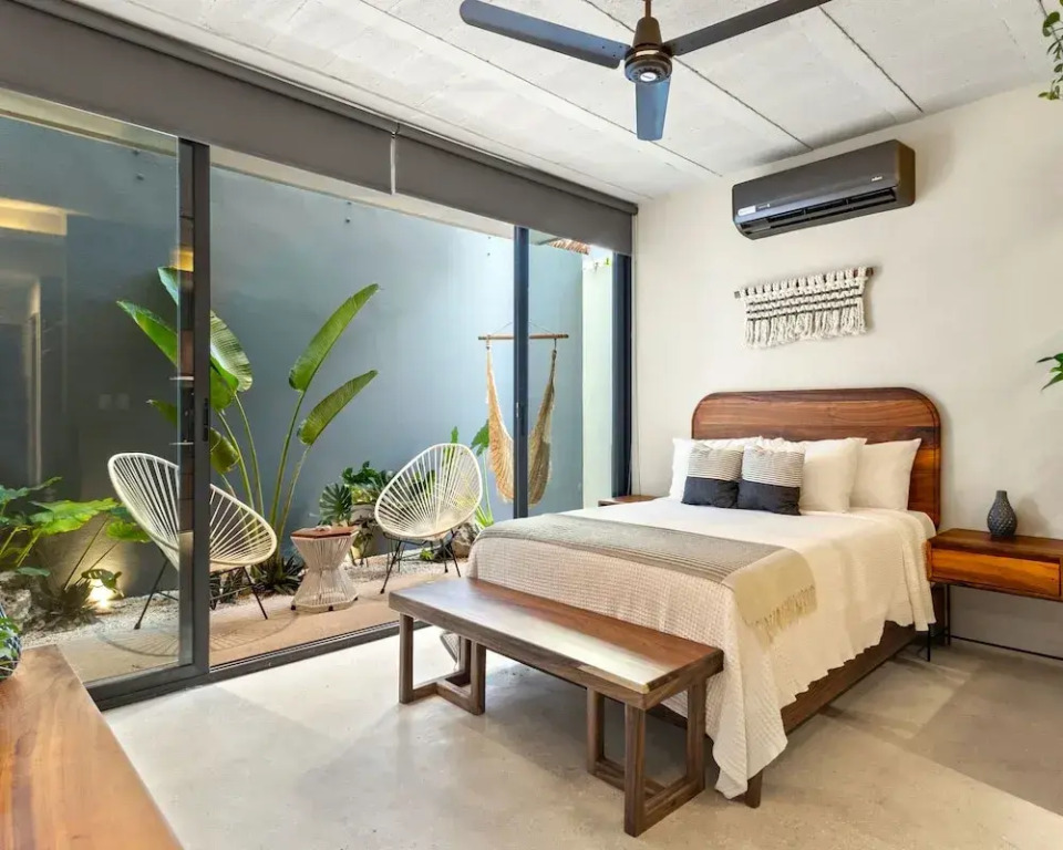 Searena Boutique Condos - Adults Only
