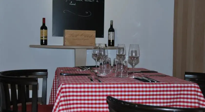 Le Petit Bistrot