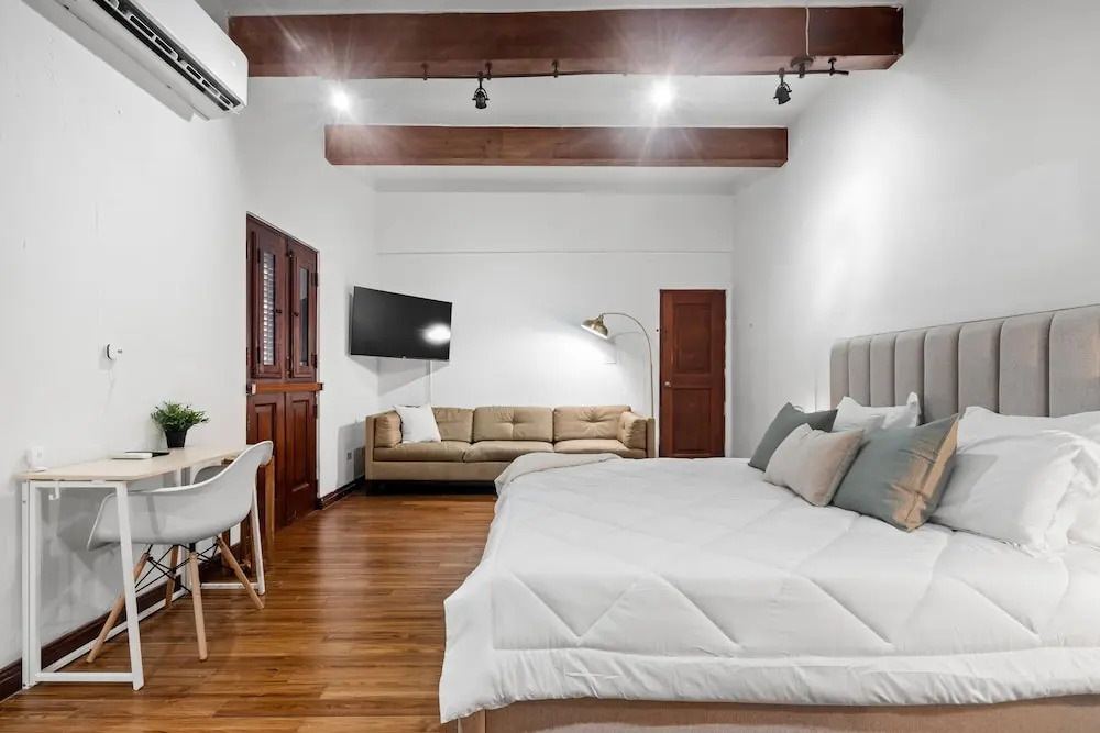 Otium Rentals Penthouse w 2 Terraces